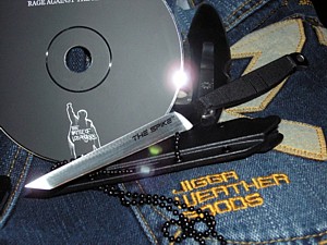 Cold Steel Spike, Spyderco Police